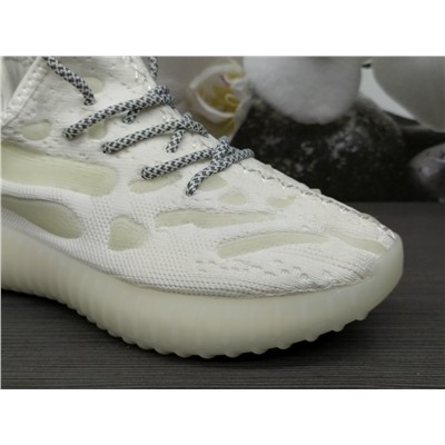 Кроссовки YEEZY BOOST 350 (37-41)р. / шт.