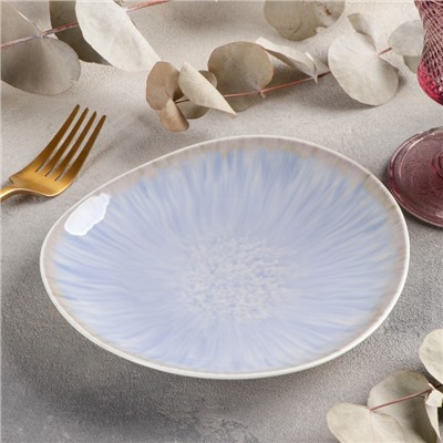 Тарелка керамическая пирожковая «Гравитация», 17×16 см, цвет голубой