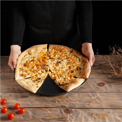 Форма для пиццы Magistro Pizzaiolo, 37×1 см, толщина 0,7 мм, антипригарное покрытие, цвет чёрный