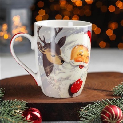 Кружка фарфоровая Доляна «Дед Мороз и оленёнок», 350 мл