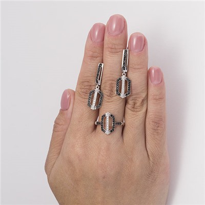 Серебряное кольцо с черными фианитами - 1205