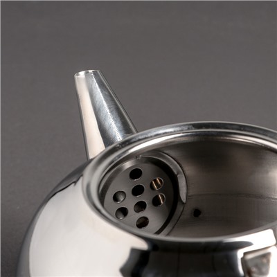 Чайник из нержавеющей стали «Кеннет», 1,5 л, фиксированная ручка, с металлическим ситом, цвет хромированный