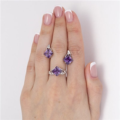 Серебряное кольцо с фиолетовым фианитом - 1224