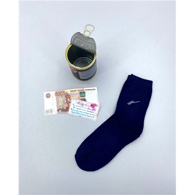 Подарочные носки в консервной банке TRP6780