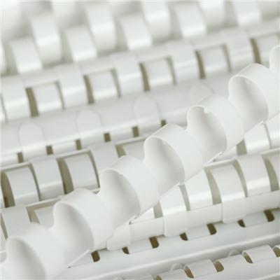 Пружины для переплета пластиковые, d=12мм, 100 штук, сшивают 56-80 листов, белые, BRAUBERG 530913