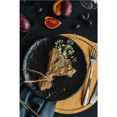 Блюдо фарфоровое для подачи Magistro Moon, 21×1,5 см, цвет чёрный