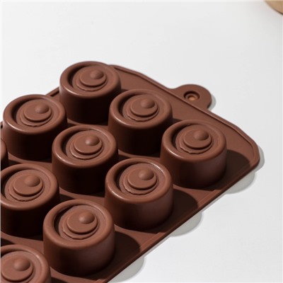 Форма для шоколада силиконовая Доляна «Шоколадное удовольствие», 22×10 см, 15 ячеек