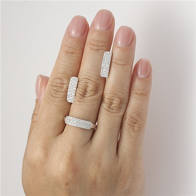 Серебряное кольцо с бесцветными фианитами - 1140