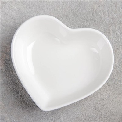 Соусник керамический Доляна «Сердце», 50 мл, 7,5×7 см, цвет белый