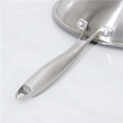 Сковорода-Wok из нержавеющей стали Доляна «Алмаз», d=30 см, антипригарное покрытие, металлическая ручка
