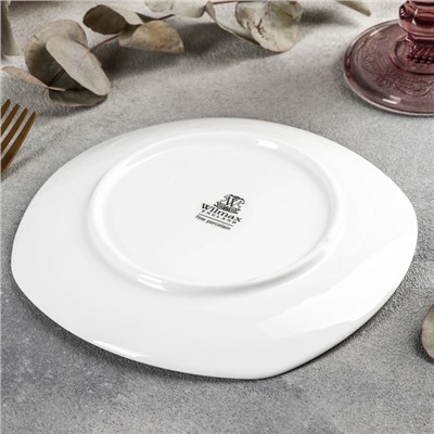 Тарелка фарфоровая пирожковая квадратная Wilmax Ilona, 16,5×16,5 см, цвет белый