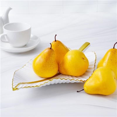 Блюдо для фруктов «Лист», 35,5×20×5 см, цвет золотой с белым