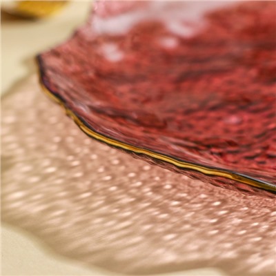 Тарелка стеклянная «Лотос», d=26 см, цвет бордовый