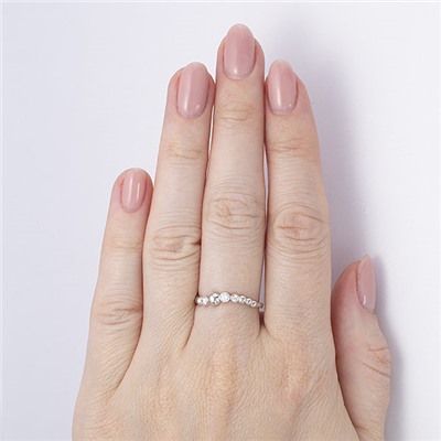 Серебряное кольцо с бесцветными фианитами - 1283