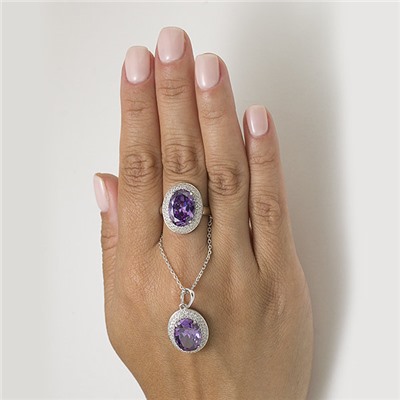 Серебряное кольцо с фианитом фиолетового цвета - 1184