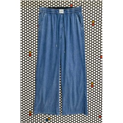 Женские тонкие джинсы. Ткань : 95% сотон + 5% spandex в размер